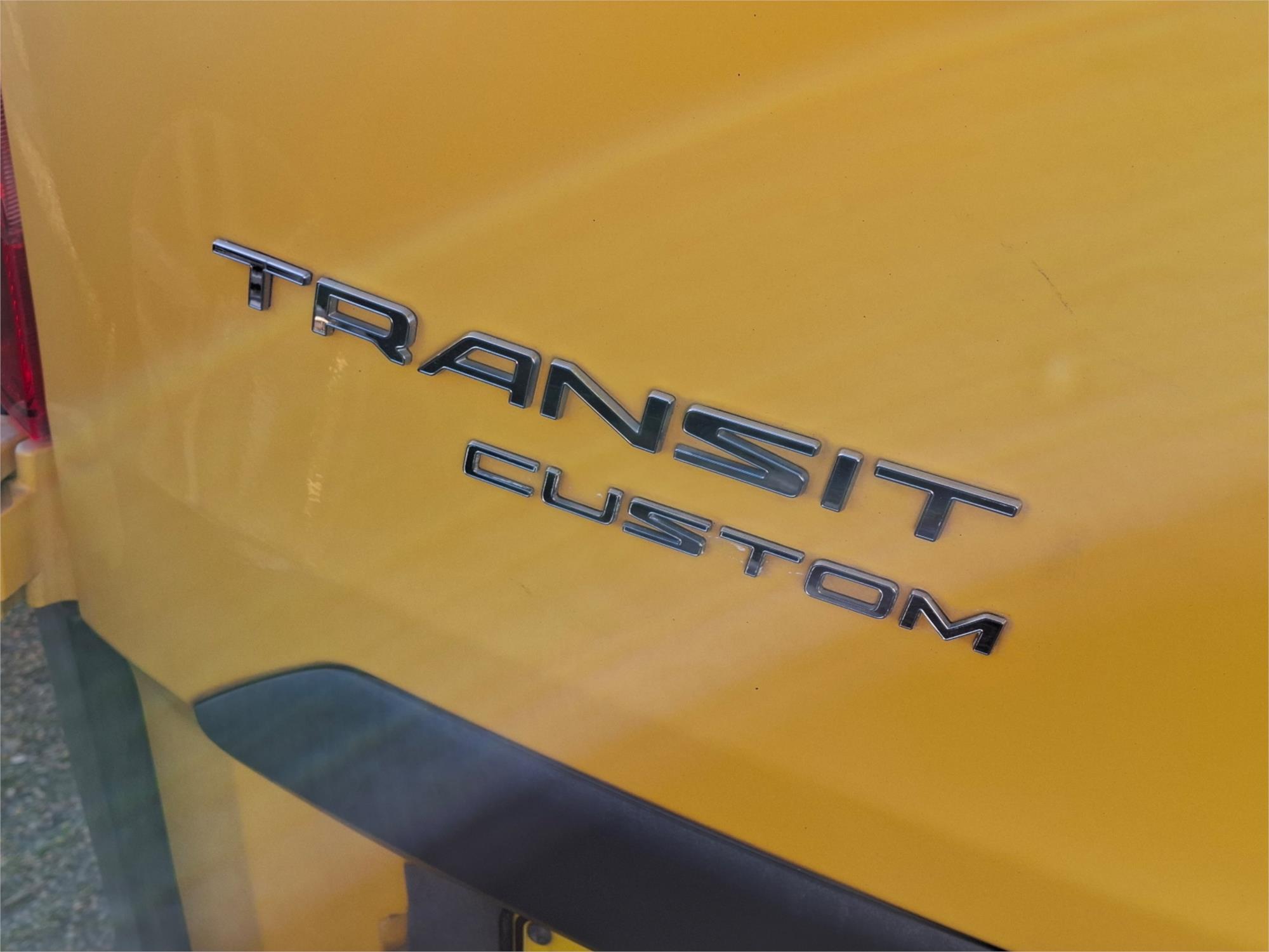 2017 FORD TRANSIT CUSTOM VN MY17.75 290S (SWB) 6 SP AUTOMATIC VAN