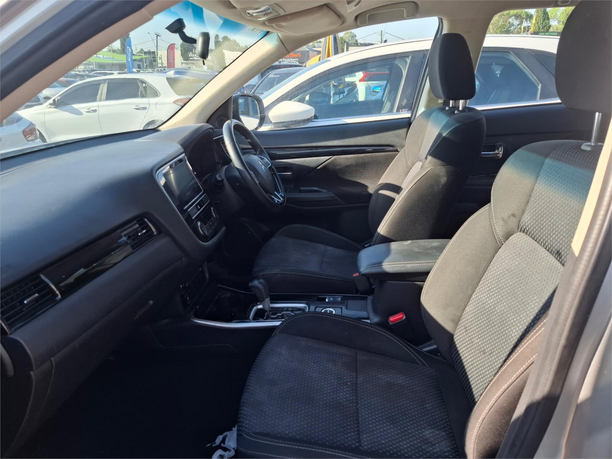 2019 MITSUBISHI OUTLANDER ZL MY19 ES 7 SEAT (2WD) CONTINUOUS VARIABLE 4D WAGON