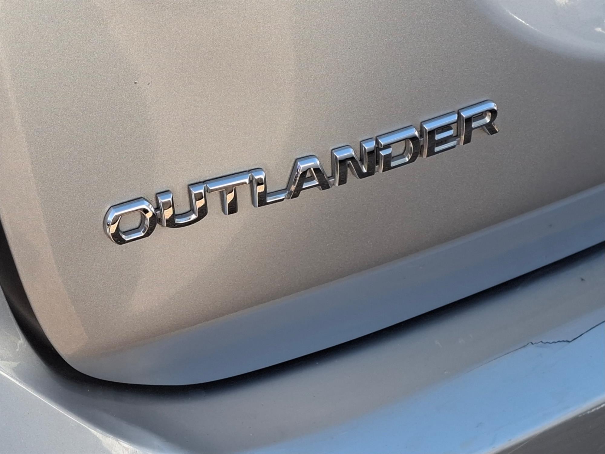 2019 MITSUBISHI OUTLANDER ZL MY19 ES 7 SEAT (2WD) CONTINUOUS VARIABLE 4D WAGON