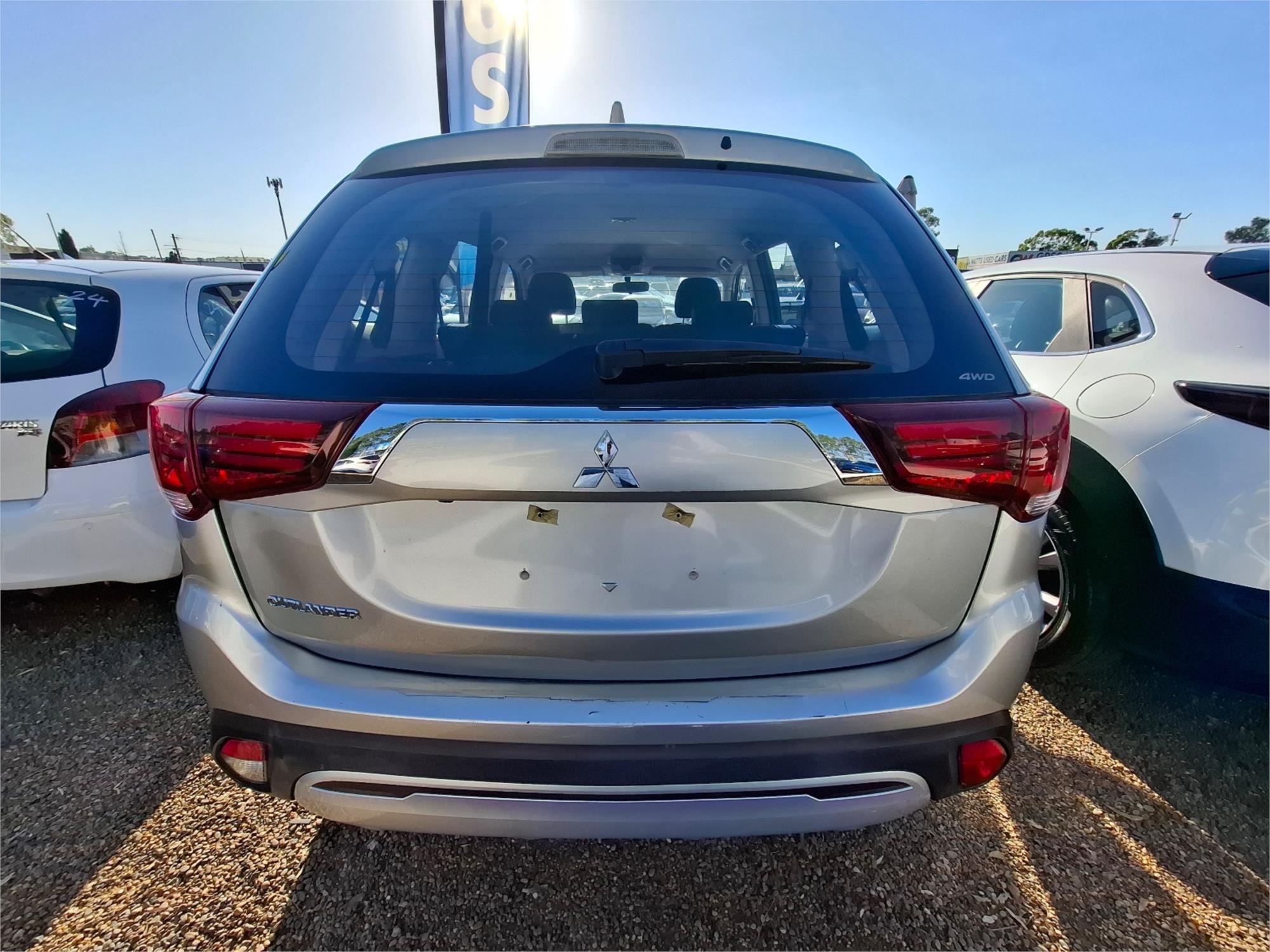 2019 MITSUBISHI OUTLANDER ZL MY19 ES 7 SEAT (2WD) CONTINUOUS VARIABLE 4D WAGON