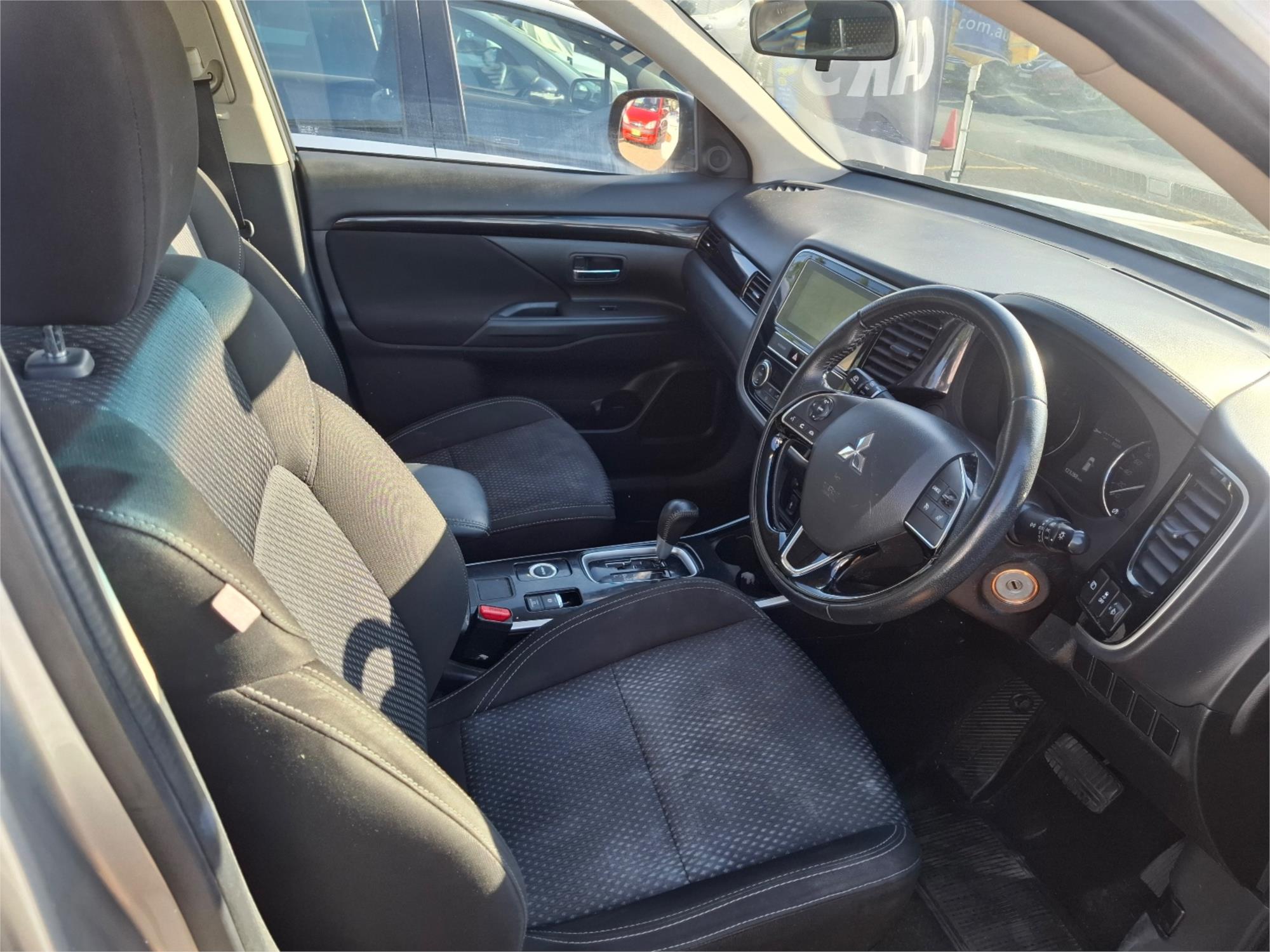 2019 MITSUBISHI OUTLANDER ZL MY19 ES 7 SEAT (2WD) CONTINUOUS VARIABLE 4D WAGON