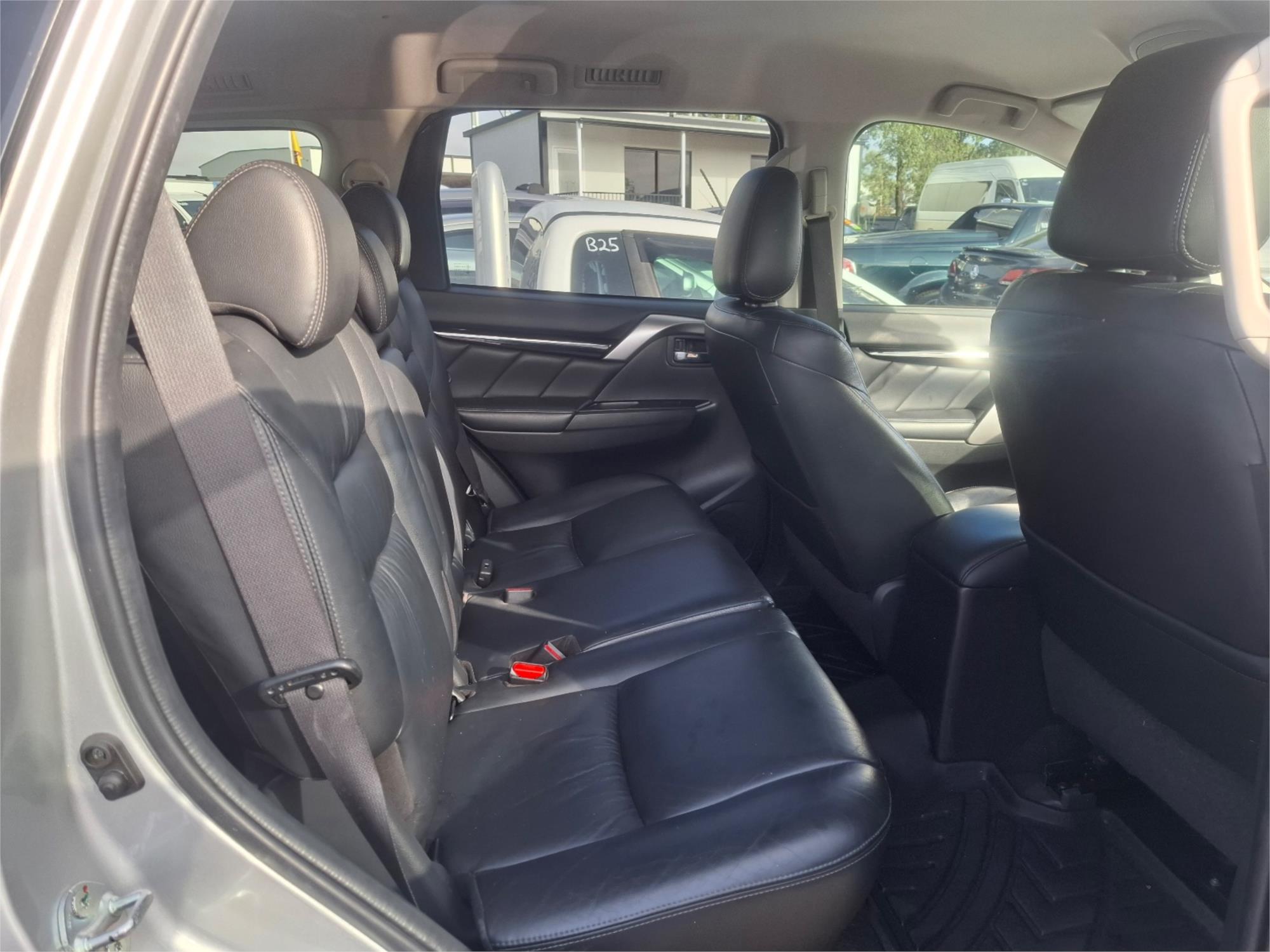 2017 MITSUBISHI PAJERO SPORT MY17 EXCEED (4x4) 7 SEAT 8 SP AUTOMATIC 4D WAGON