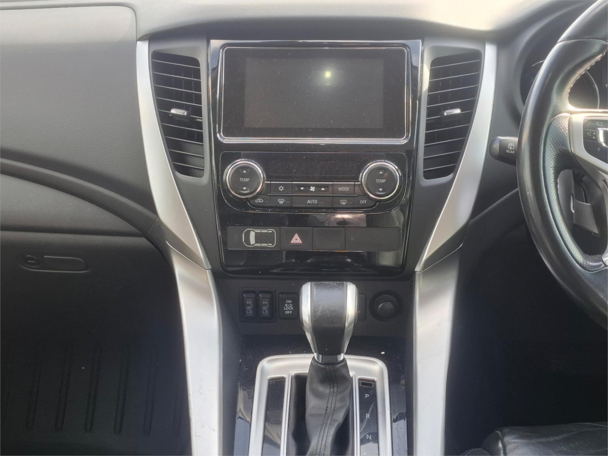 2017 MITSUBISHI PAJERO SPORT MY17 EXCEED (4x4) 7 SEAT 8 SP AUTOMATIC 4D WAGON