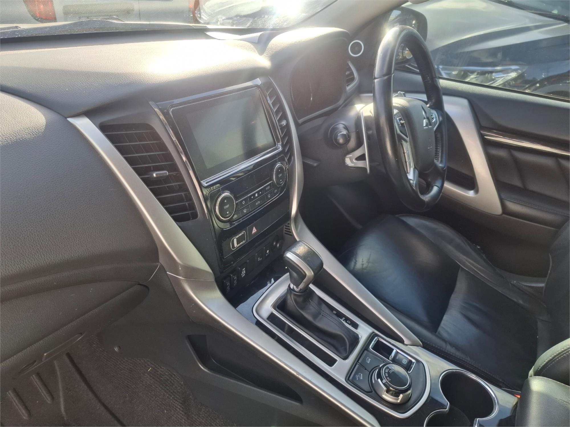 2017 MITSUBISHI PAJERO SPORT MY17 EXCEED (4x4) 7 SEAT 8 SP AUTOMATIC 4D WAGON