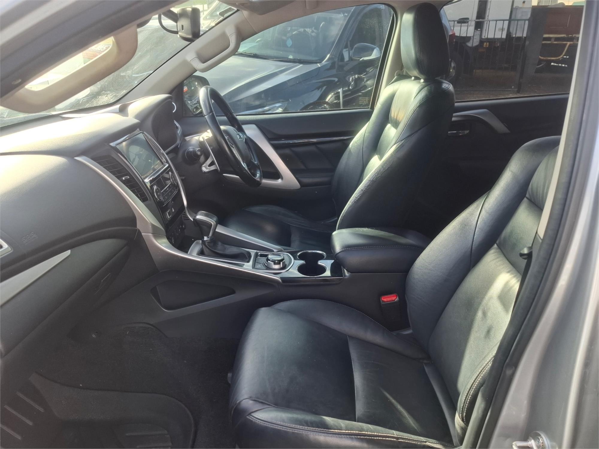 2017 MITSUBISHI PAJERO SPORT MY17 EXCEED (4x4) 7 SEAT 8 SP AUTOMATIC 4D WAGON