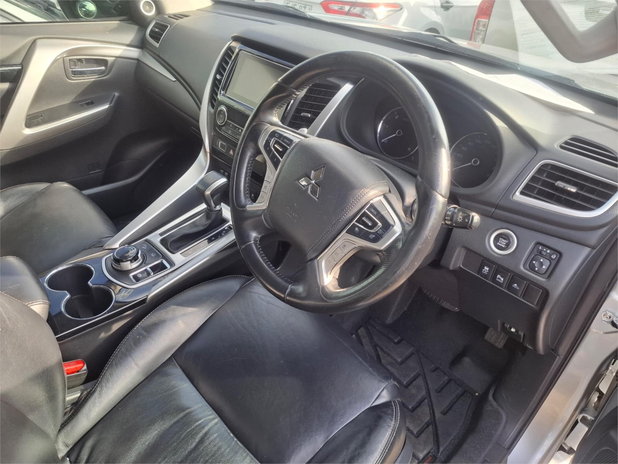 2017 MITSUBISHI PAJERO SPORT MY17 EXCEED (4x4) 7 SEAT 8 SP AUTOMATIC 4D WAGON