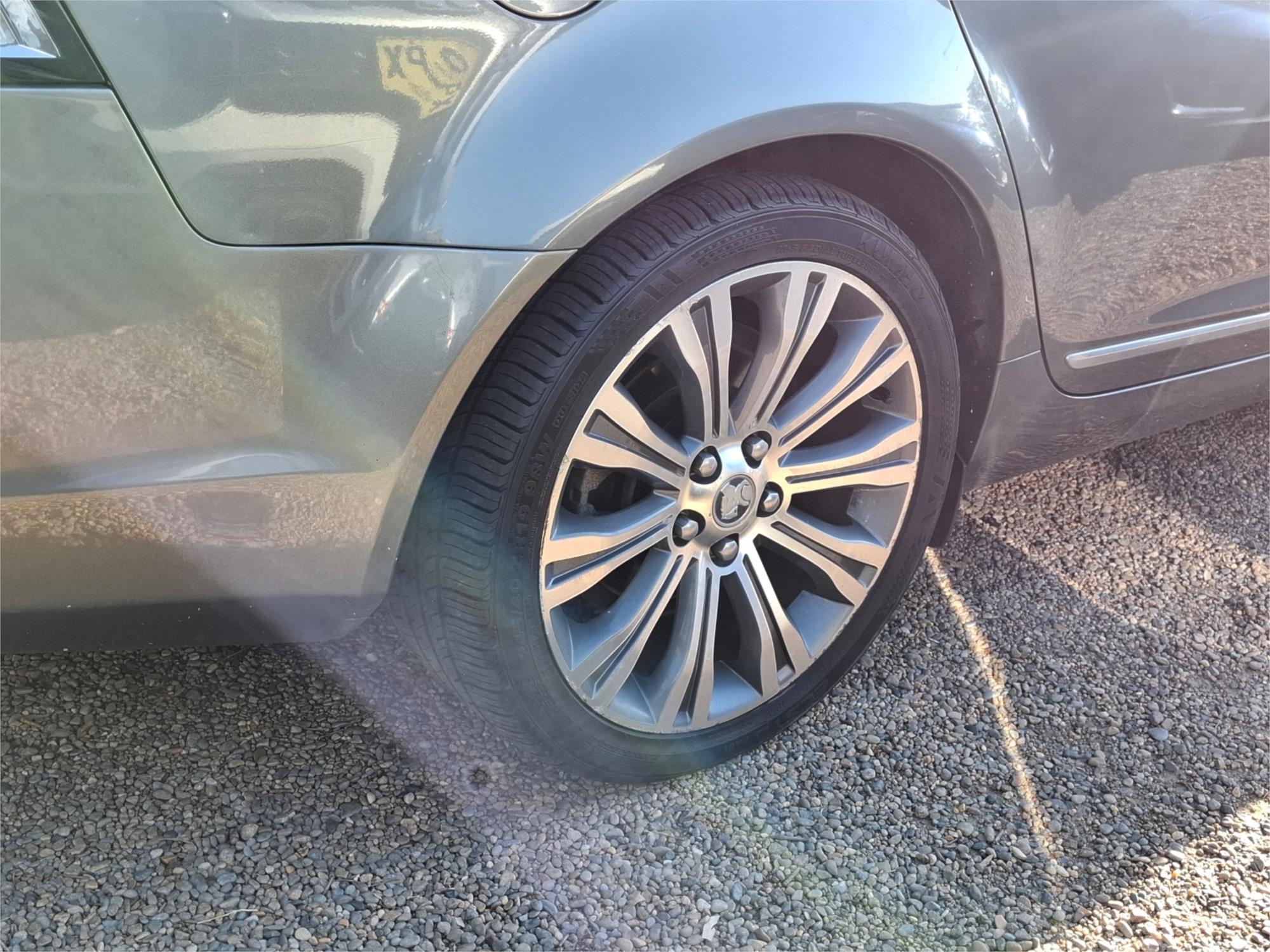 2013 HOLDEN CALAIS VF V 6 SP AUTOMATIC 4D SPORTWAGON