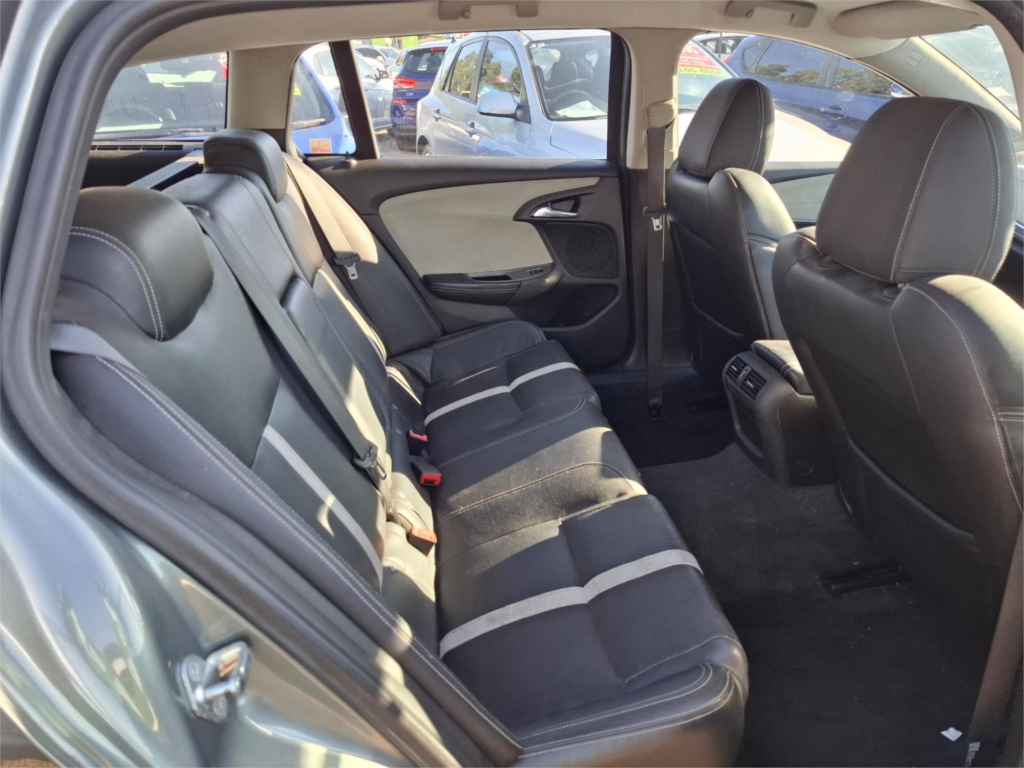 2013 HOLDEN CALAIS VF V 6 SP AUTOMATIC 4D SPORTWAGON