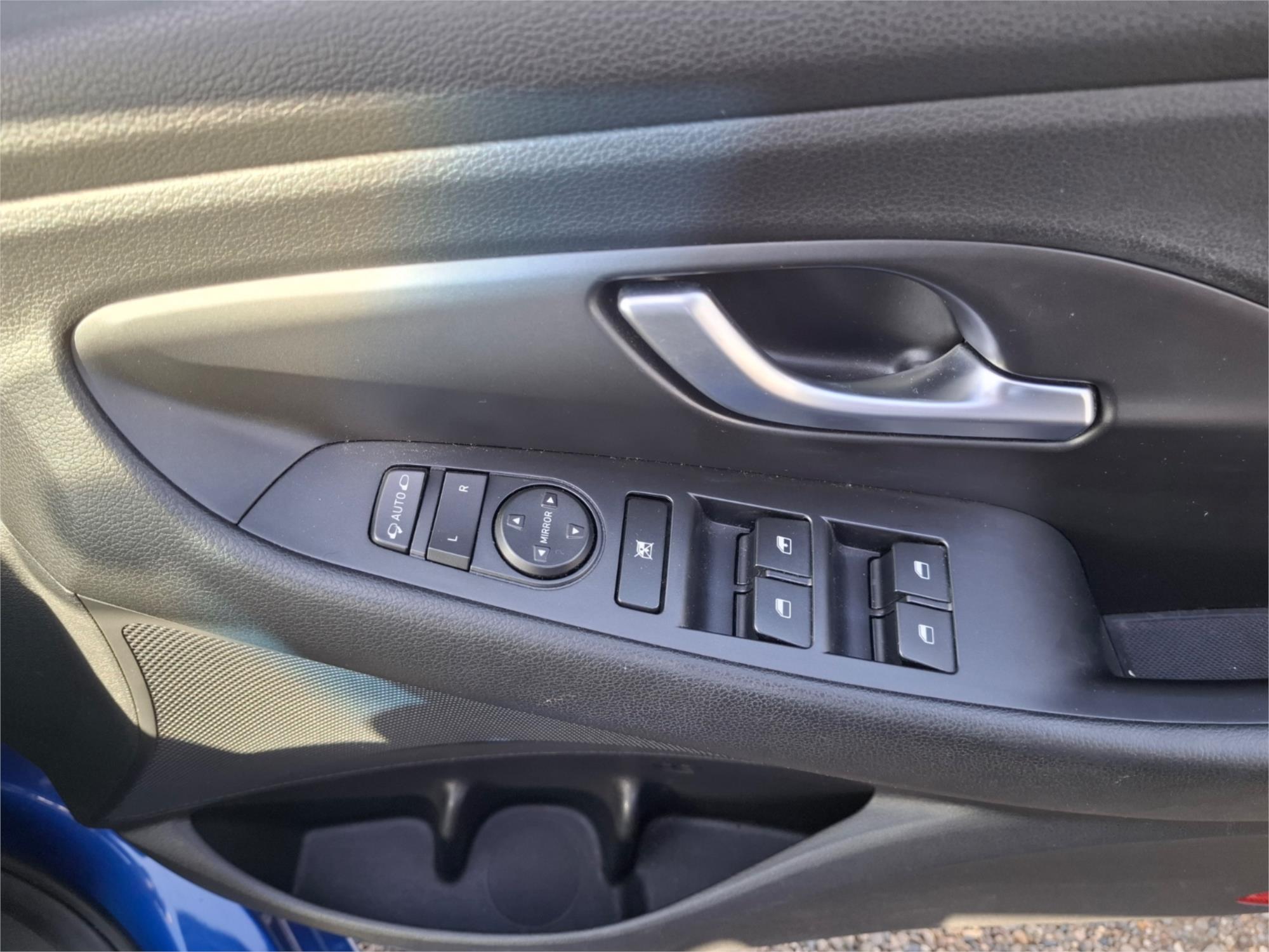 2017 HYUNDAI i30 GD4 SERIES 2 UPDATE ACTIVE 6 SP AUTOMATIC 5D HATCHBACK