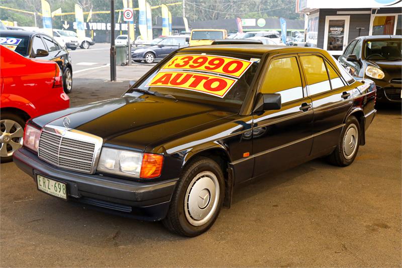 1991 MERCEDES-BENZ 180E W201 AUTOMATIC SEDAN