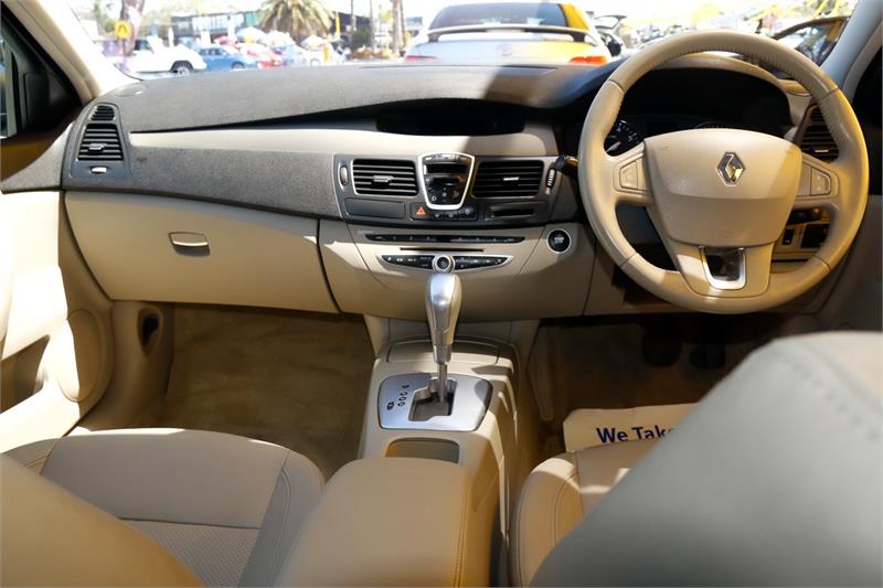 2010 RENAULT LAGUNA III B91 PRIVILEGE SPORTS AUTOMATIC HATCHBACK