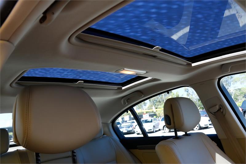 2010 RENAULT LAGUNA III B91 PRIVILEGE SPORTS AUTOMATIC HATCHBACK
