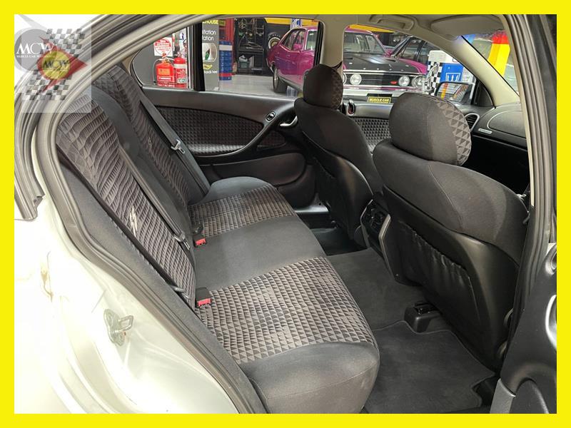 2003 HOLDEN COMMODORE VY SS 6 SP MANUAL 4D SEDAN