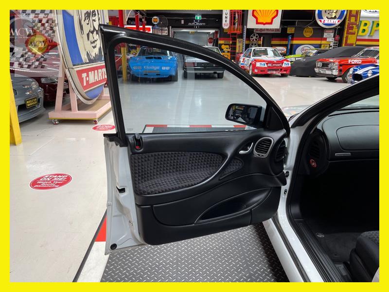 2003 HOLDEN COMMODORE VY SS 6 SP MANUAL 4D SEDAN