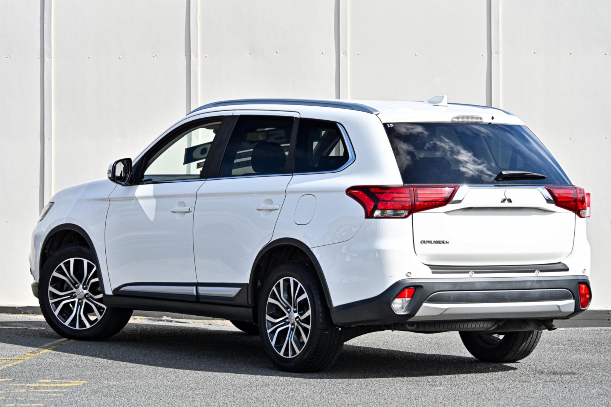 2017 MITSUBISHI OUTLANDER ZL LS CONSTANTLY VARIABLE TRANSMISSION WAGON