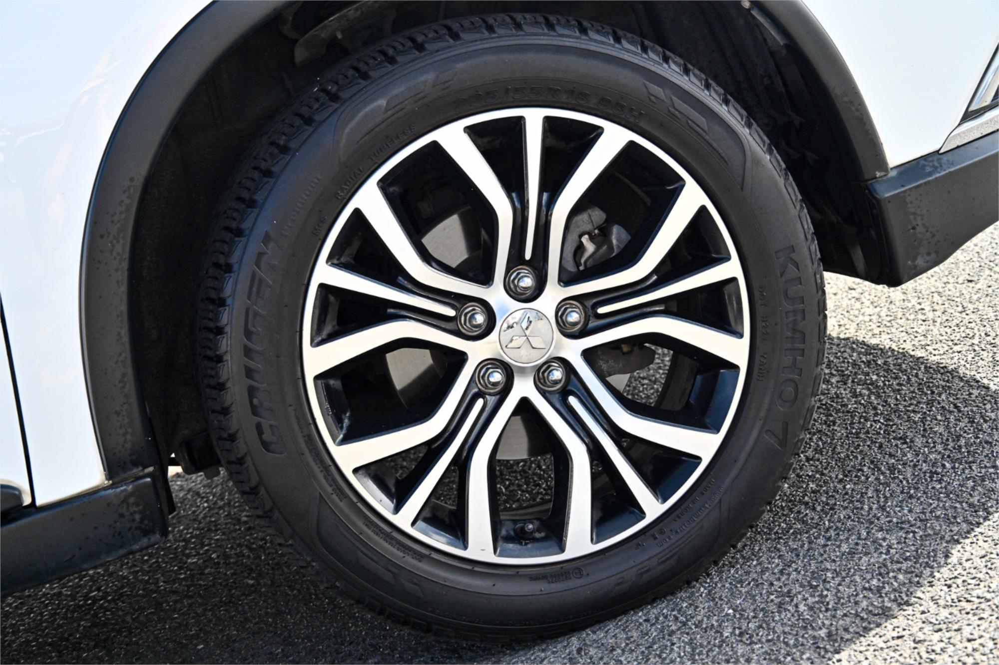 2017 MITSUBISHI OUTLANDER ZL LS CONSTANTLY VARIABLE TRANSMISSION WAGON