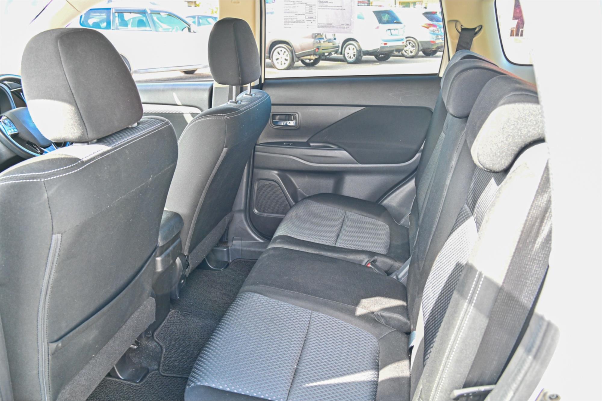 2017 MITSUBISHI OUTLANDER ZL LS CONSTANTLY VARIABLE TRANSMISSION WAGON