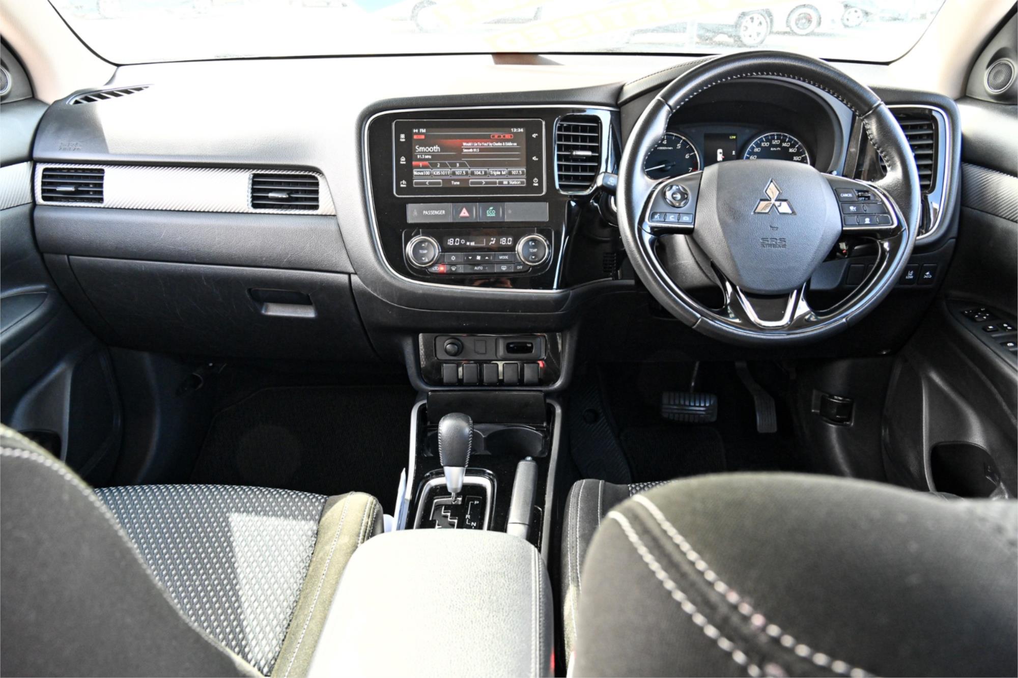 2017 MITSUBISHI OUTLANDER ZL LS CONSTANTLY VARIABLE TRANSMISSION WAGON