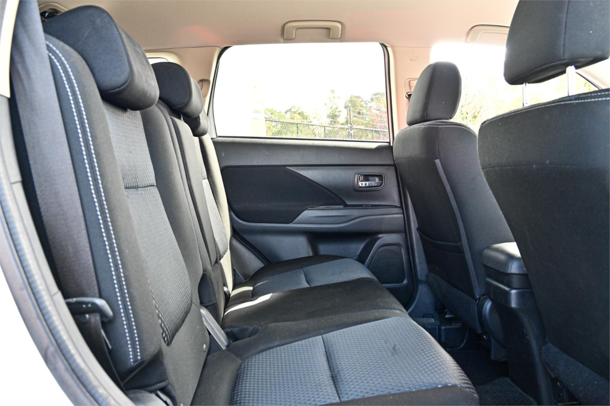 2017 MITSUBISHI OUTLANDER ZL LS CONSTANTLY VARIABLE TRANSMISSION WAGON