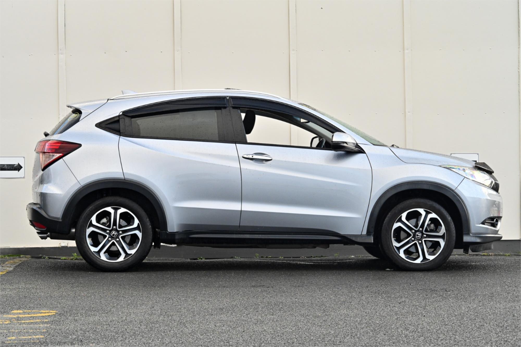 2017 HONDA HR-V VTI-L CONSTANTLY VARIABLE TRANSMISSION WAGON