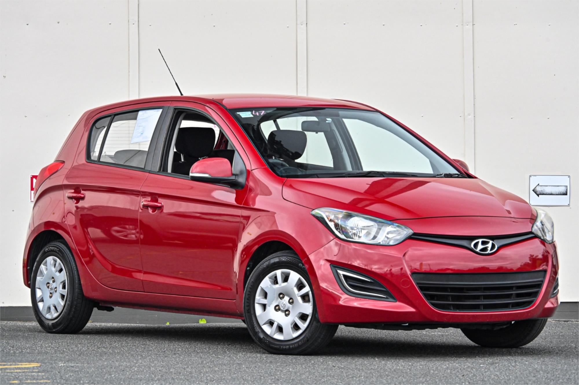 2015 HYUNDAI i20 PB MY14 ACTIVE 4 SP AUTOMATIC 3D HATCHBACK