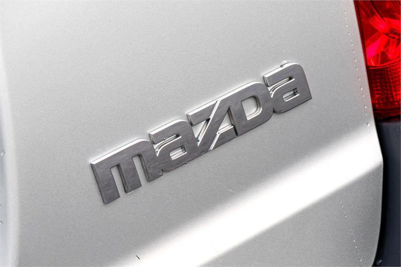 2005 MAZDA TRIBUTE LIMITED SPORT AUTOMATIC WAGON