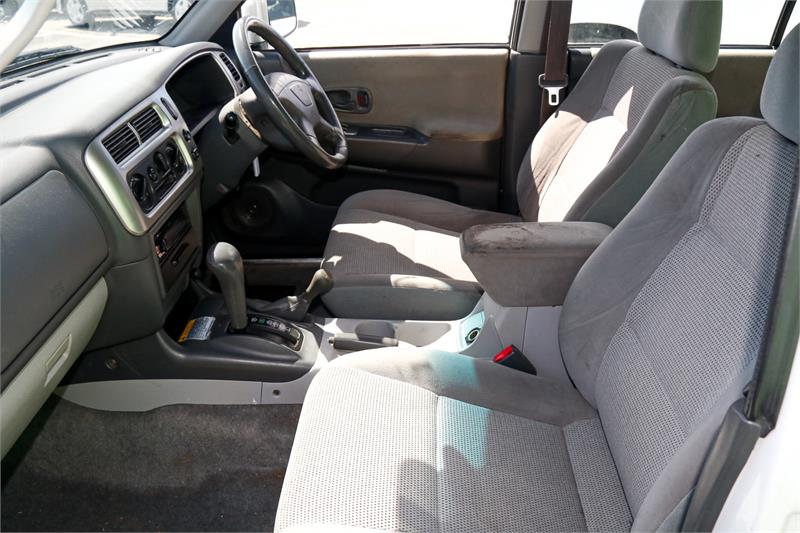 2002 MITSUBISHI CHALLENGER PA AUTOMATIC WAGON