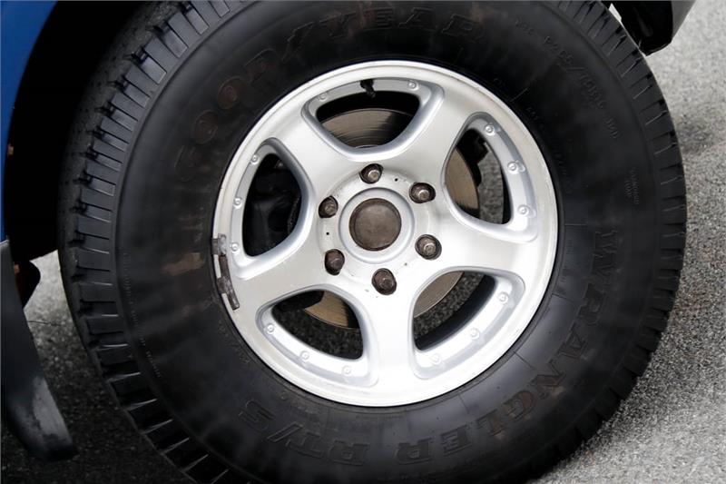 2000 MITSUBISHI PAJERO NM GLX MANUAL WAGON