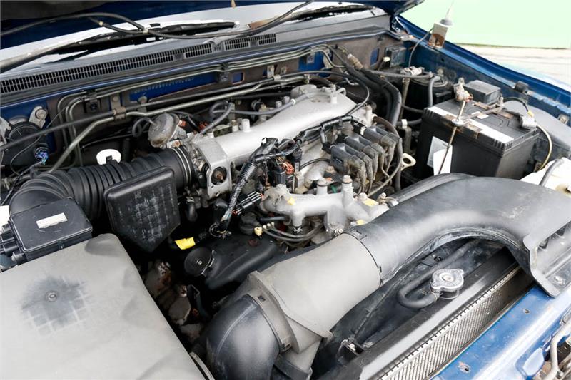 2000 MITSUBISHI PAJERO NM GLX MANUAL WAGON