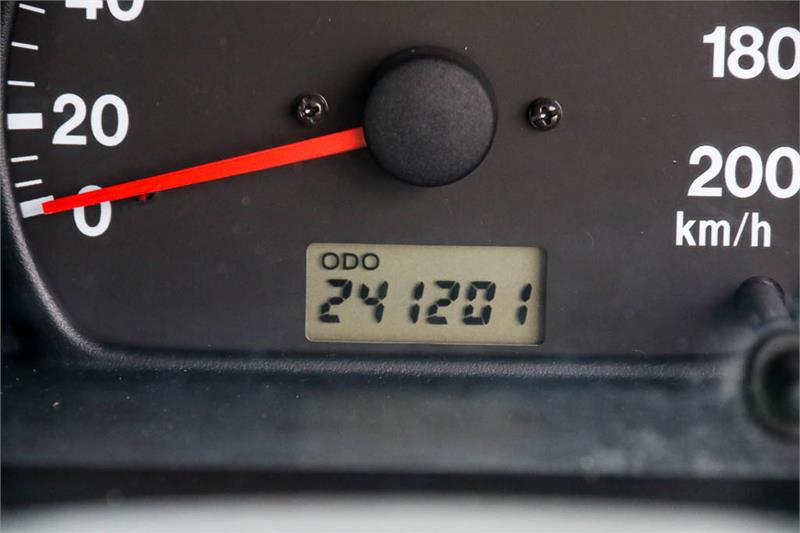 2002 SUZUKI GRAND VITARA SQ420 S3 JLX AUTOMATIC HARDTOP