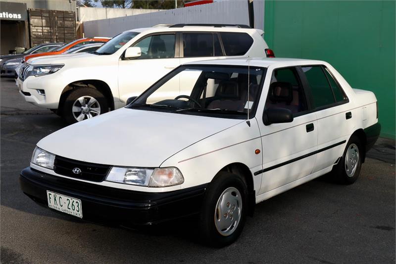 1994 HYUNDAI EXCEL X2 GLS AUTOMATIC SEDAN