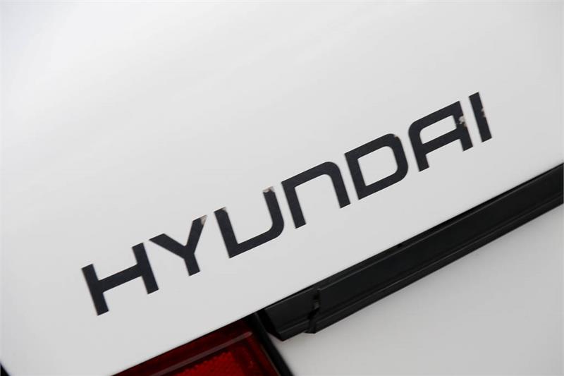 1994 HYUNDAI EXCEL X2 GLS AUTOMATIC SEDAN