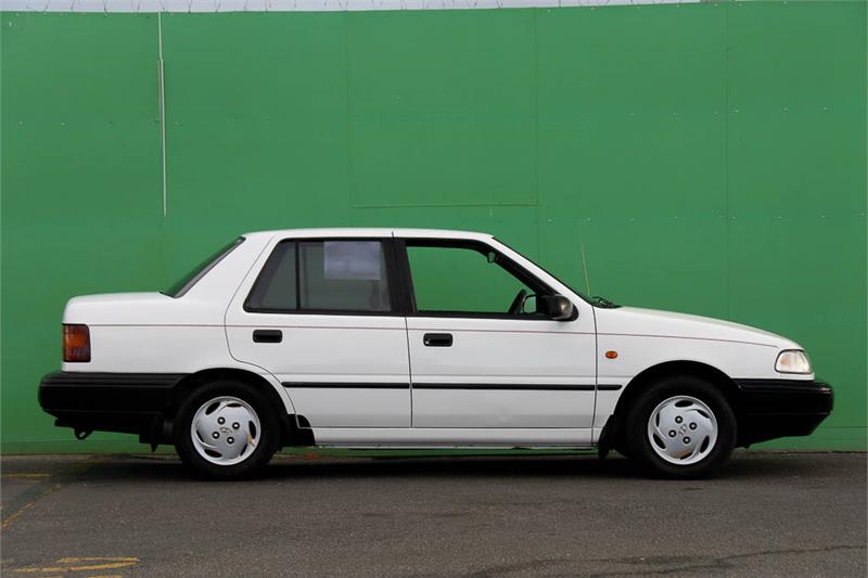 1994 HYUNDAI EXCEL X2 GLS AUTOMATIC SEDAN