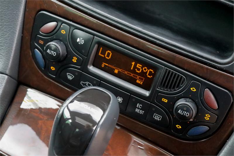 2002 MERCEDES-BENZ C-CLASS W203 C200 KOMPRESSOR SPORTS AUTOMATIC SEDAN