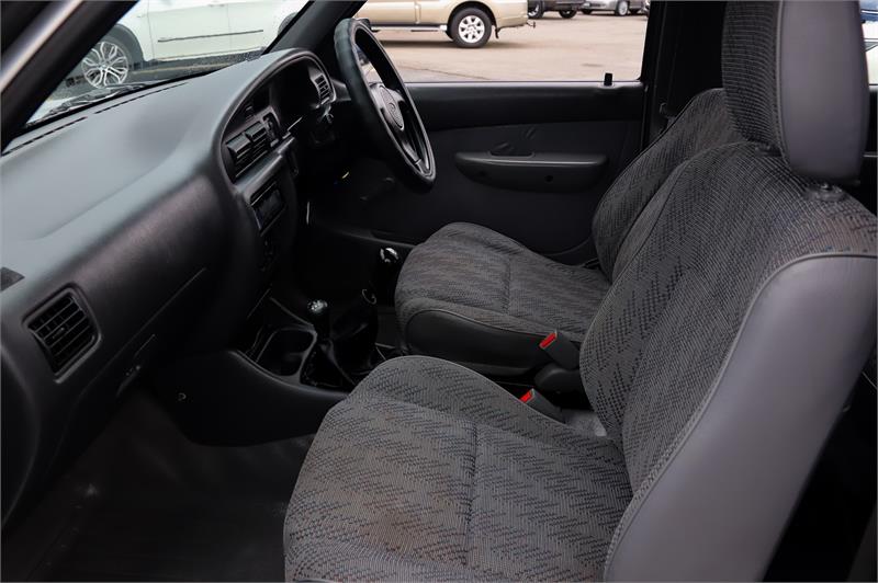 2002 FORD COURIER PE GL MANUAL UTILITY