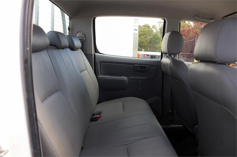 2010 TOYOTA HILUX TGN16R WORKMATE AUTOMATIC UTILITY