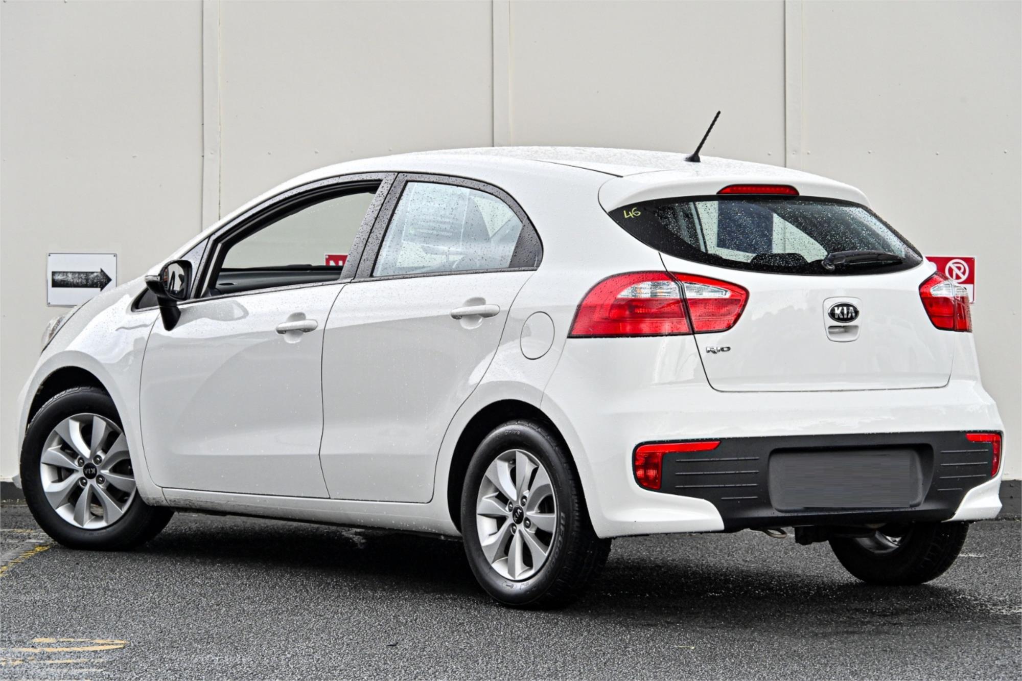 2015 KIA RIO UB MY15 S PREMIUM 4 SP MANUAL 5D HATCHBACK