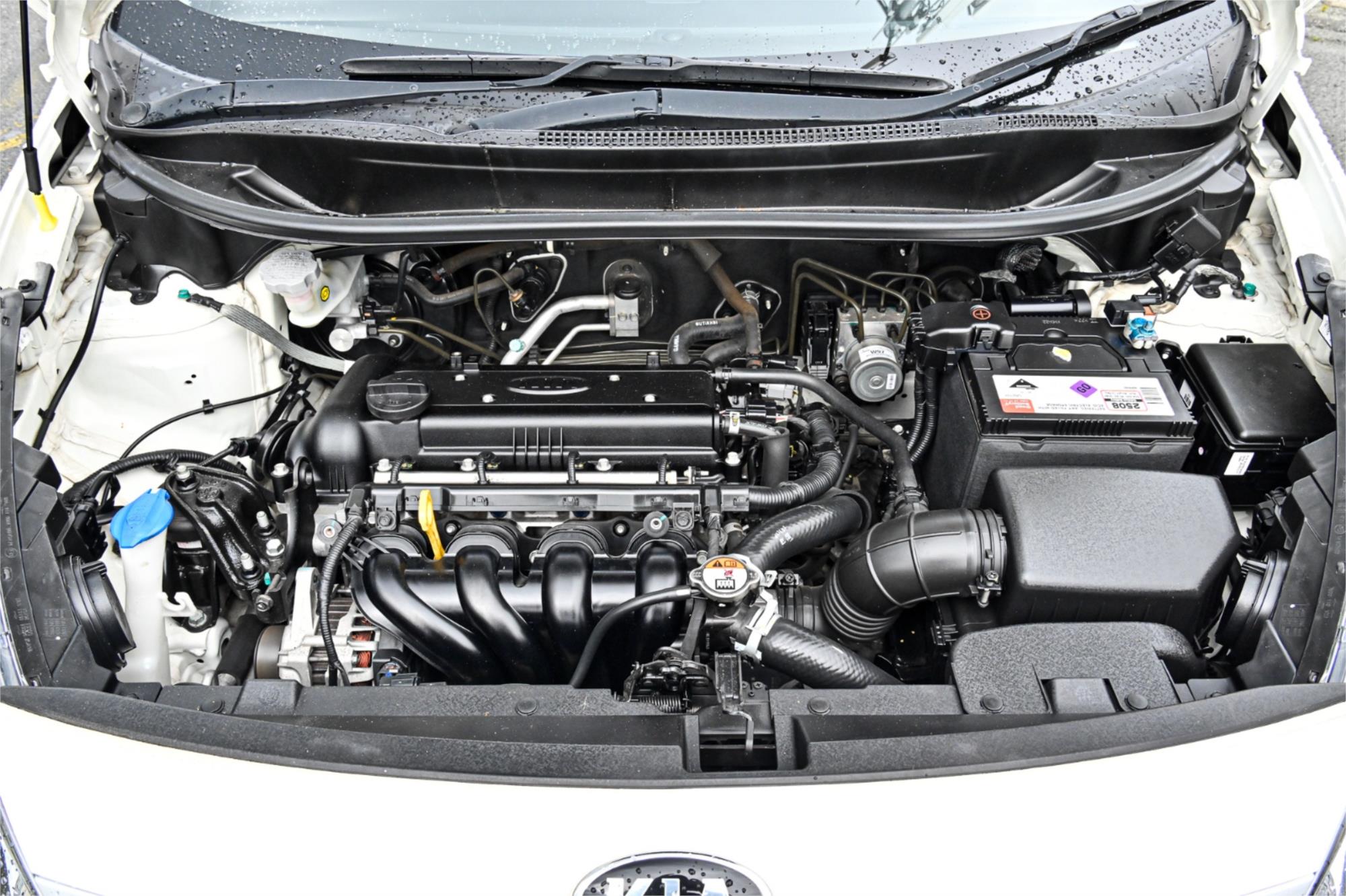 2015 KIA RIO UB MY15 S PREMIUM 4 SP MANUAL 5D HATCHBACK