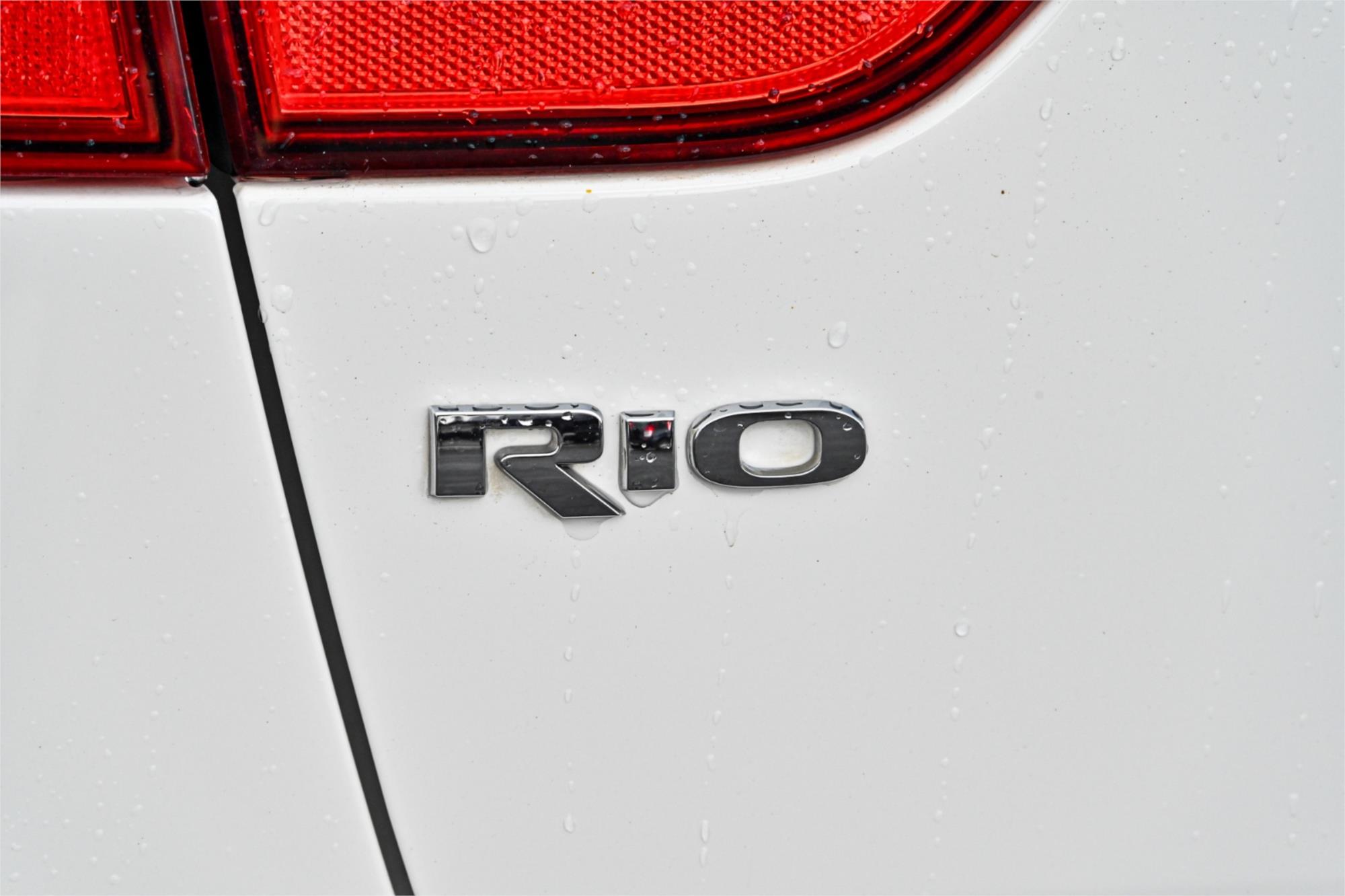 2015 KIA RIO UB MY15 S PREMIUM 4 SP MANUAL 5D HATCHBACK