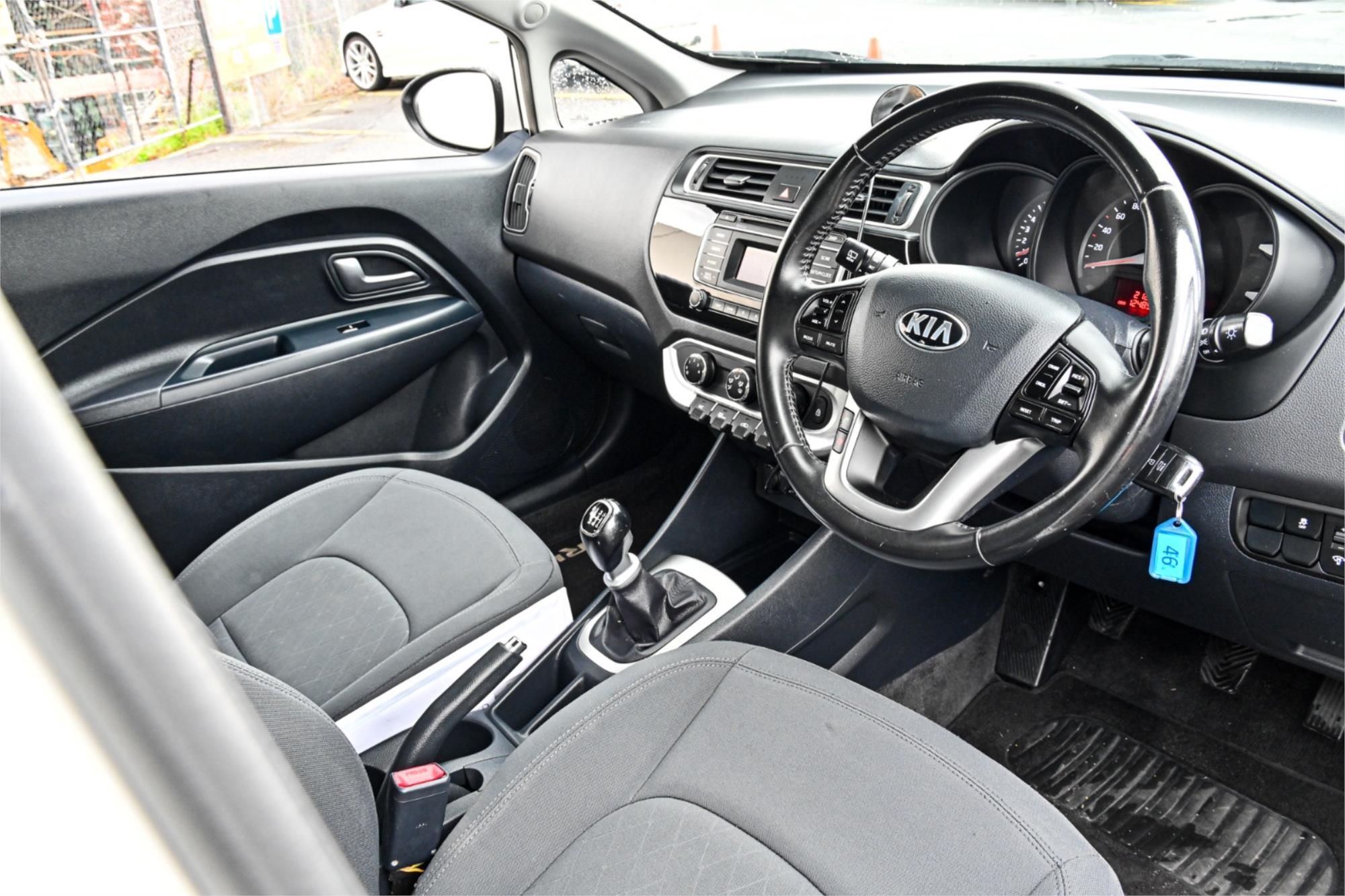 2015 KIA RIO UB MY15 S PREMIUM 4 SP MANUAL 5D HATCHBACK