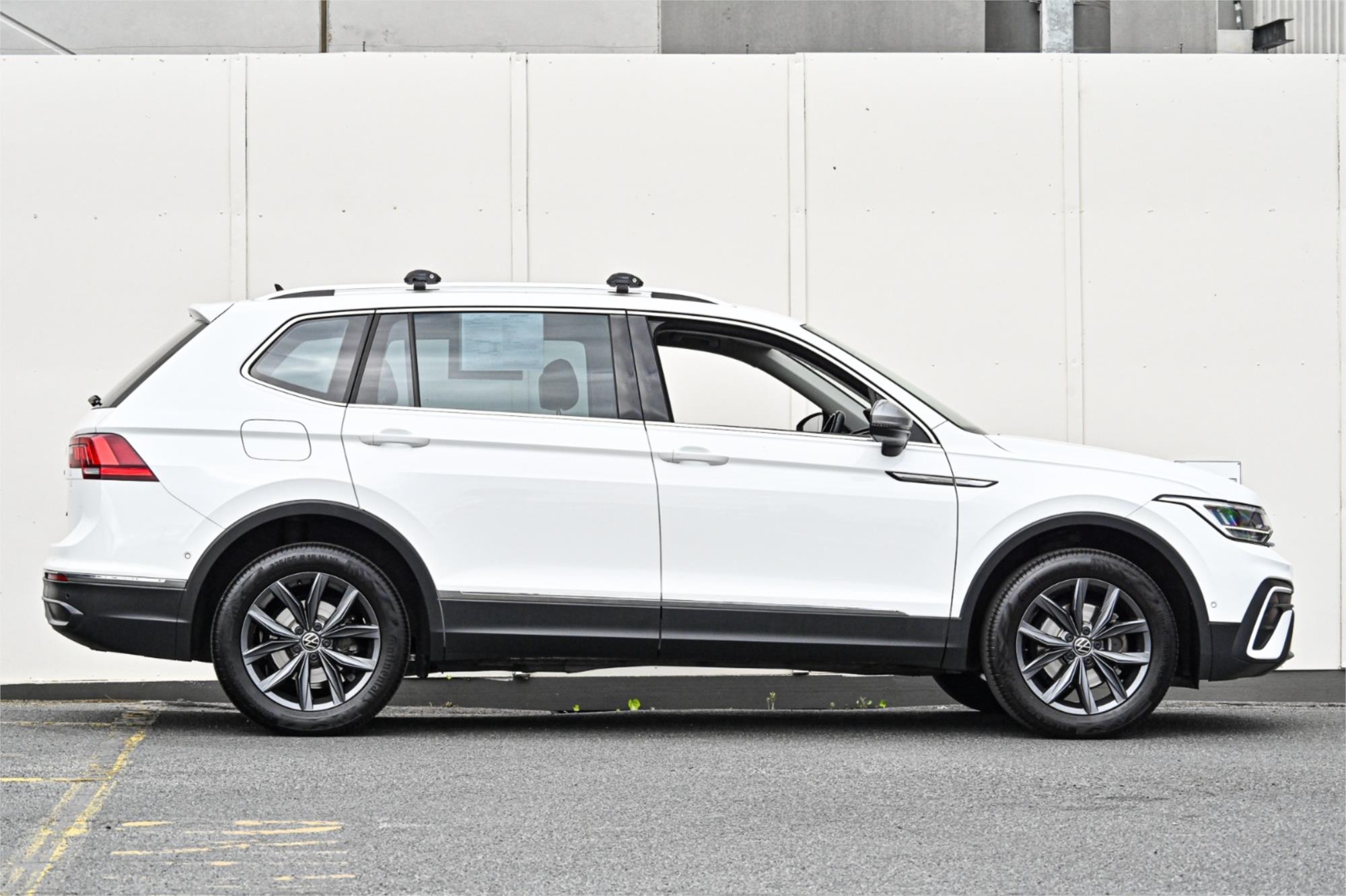 2022 VOLKSWAGEN TIGUAN 5NA MY22 110TSI LIFE 6 SP AUTO DIRECT SHIFT 4D WAGON