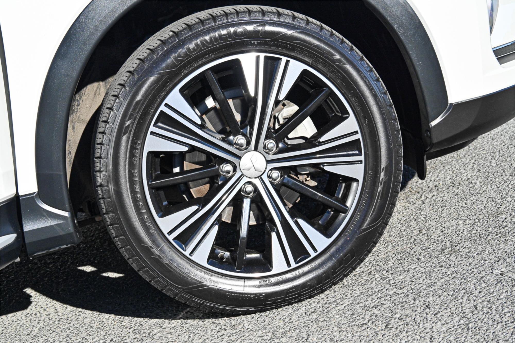 2018 MITSUBISHI ECLIPSE CROSS YA MY18 LS (2WD) CONTINUOUS VARIABLE 4D WAGON