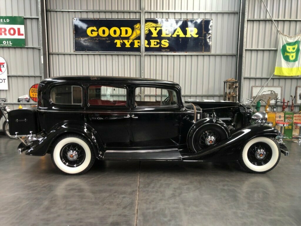 1933 CADILLAC 370C V-12 3 SP MANUAL 4D LIMOUSINE
