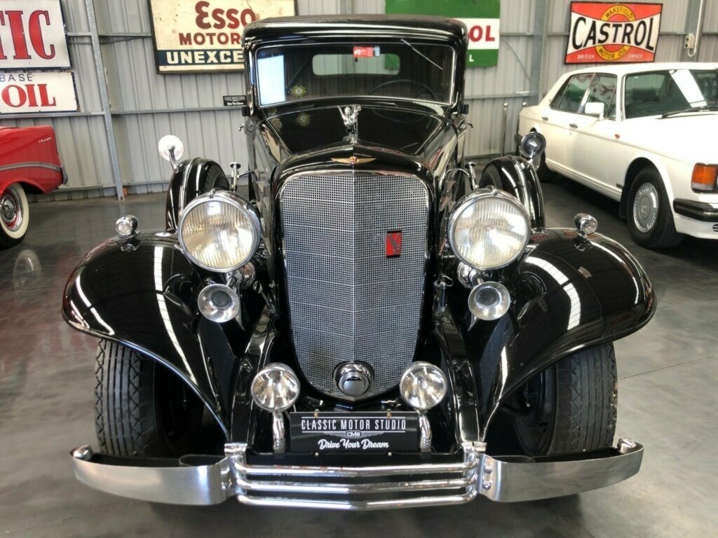 1933 CADILLAC 370C V-12 3 SP MANUAL 4D LIMOUSINE