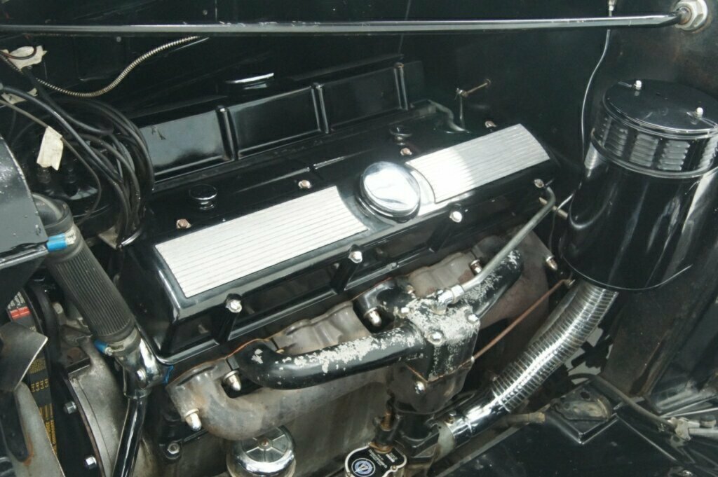 1933 CADILLAC 370C V-12 3 SP MANUAL 4D LIMOUSINE
