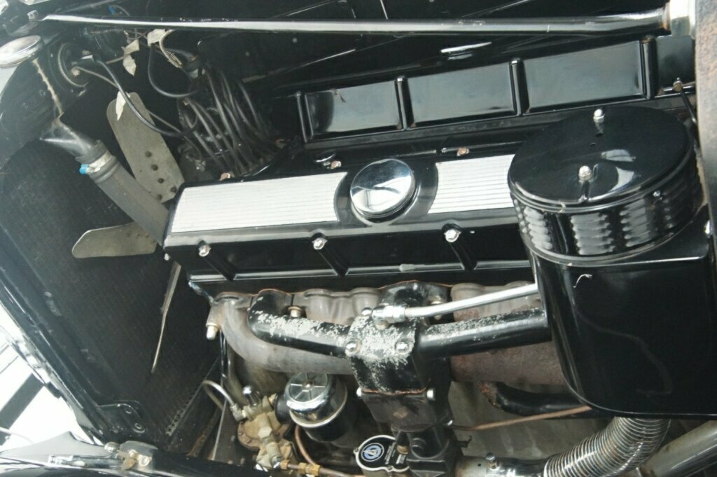 1933 CADILLAC 370C V-12 3 SP MANUAL 4D LIMOUSINE