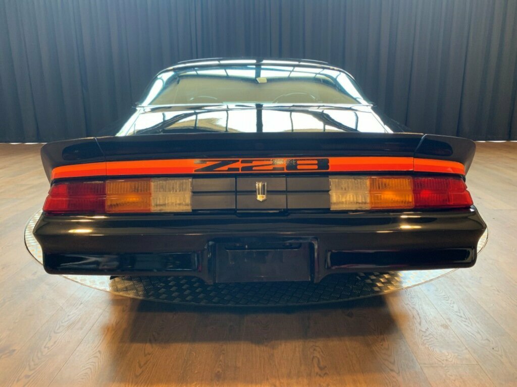 1979 CHEVROLET CAMARO Z28 3 SP AUTOMATIC 2D COUPE
