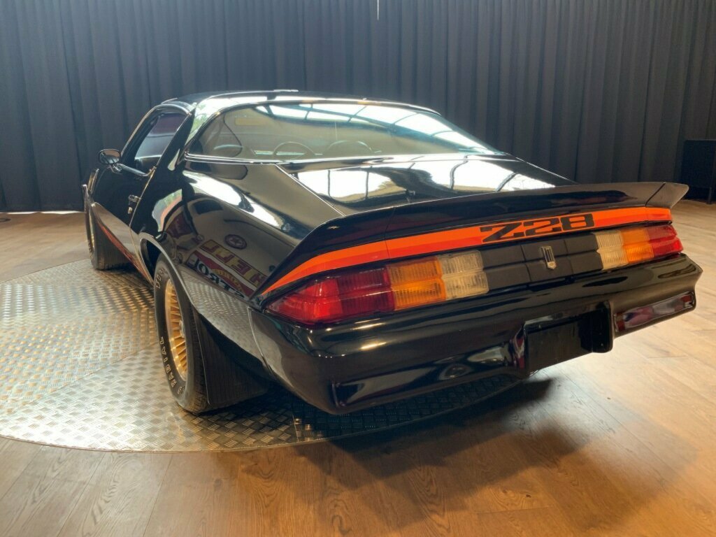 1979 CHEVROLET CAMARO Z28 3 SP AUTOMATIC 2D COUPE