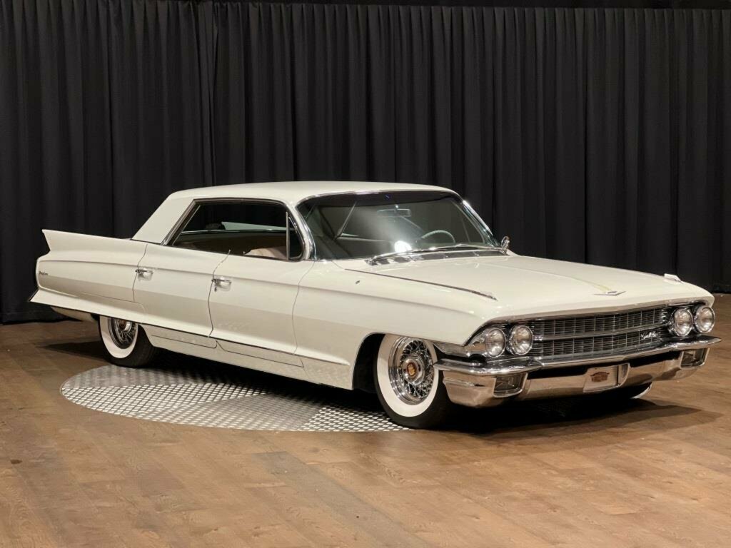 1962 CADILLAC DE VILLE PARK AVENUE 4 SP AUTOMATIC 4D HARDTOP