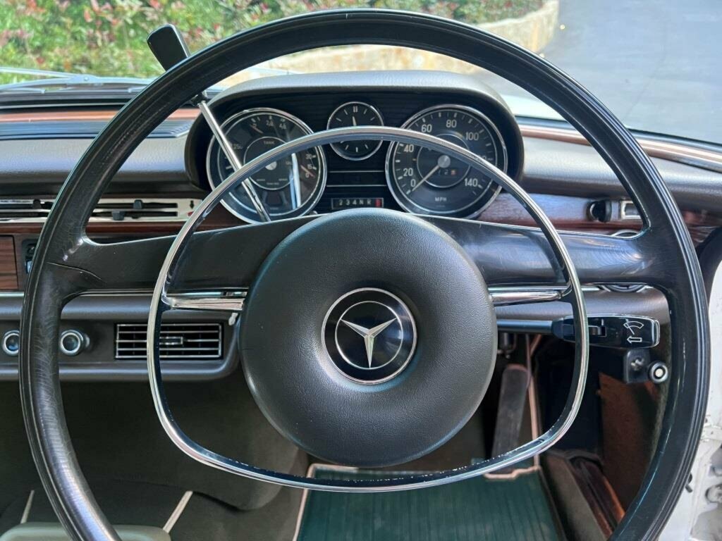 1970 MERCEDES-BENZ 300 SEL 3.5 3 SP AUTOMATIC 4D SEDAN